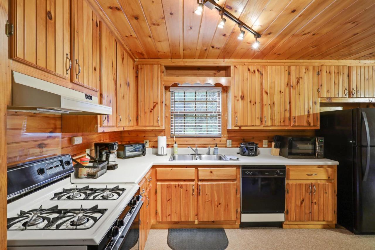 2 Separate Cabins Along A Peaceful Creek With Resort Amenities Ellijay Exterior photo