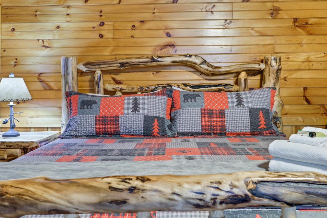 2 Separate Cabins Along A Peaceful Creek With Resort Amenities Ellijay Exterior photo